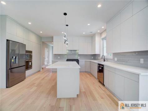 529 Wood Avenue Edison NJ 08820