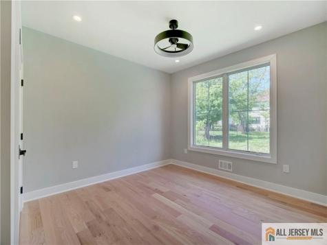 529 Wood Avenue Edison NJ 08820