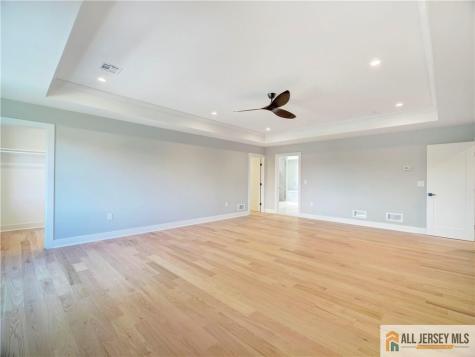 529 Wood Avenue Edison NJ 08820