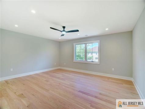 529 Wood Avenue Edison NJ 08820