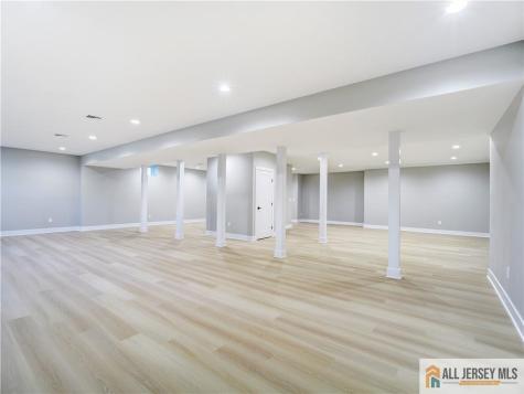 529 Wood Avenue Edison NJ 08820