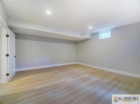 529 Wood Avenue Edison NJ 08820