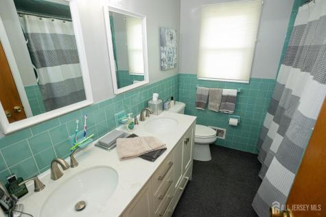 2 Wisz Place Sayreville NJ 08872