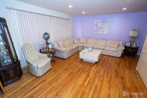2 Wisz Place Sayreville NJ 08872