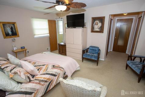 2 Wisz Place Sayreville NJ 08872