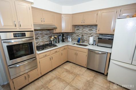 2 Wisz Place Sayreville NJ 08872