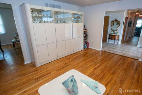2 Wisz Place Sayreville NJ 08872