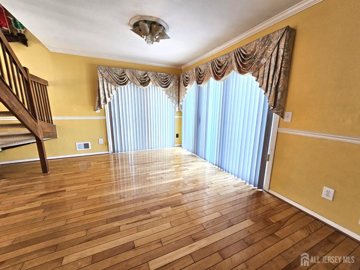 9 Mockingbird Lane South Brunswick NJ 08810