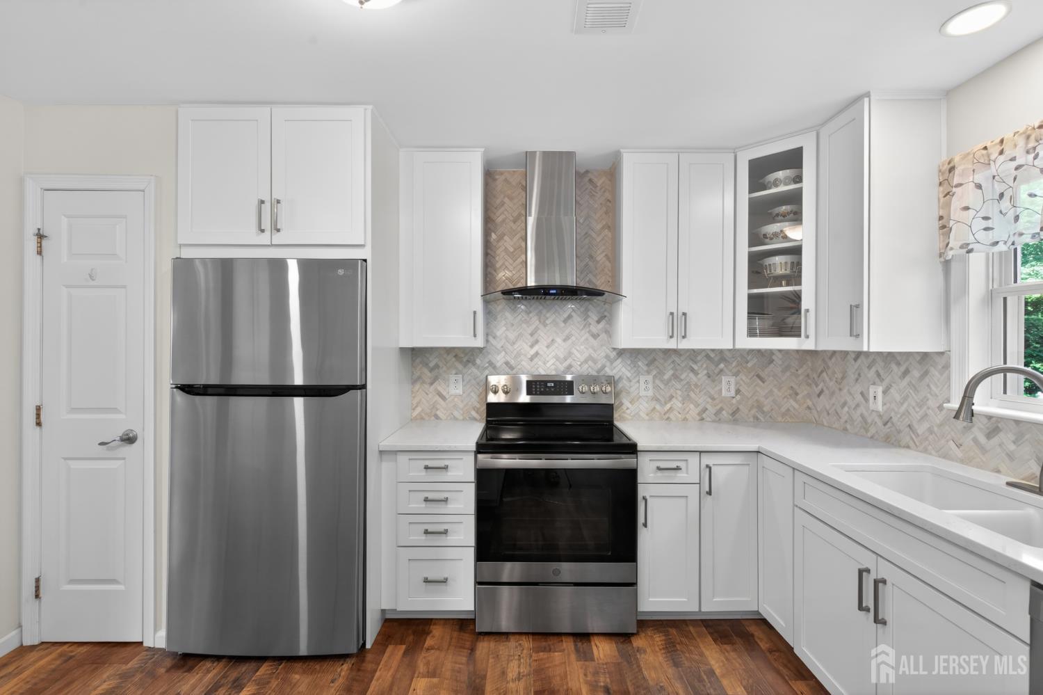 185 Fresh Ponds Road South Brunswick NJ 08852