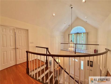 60 Evergreen Lane Watchung NJ 07069