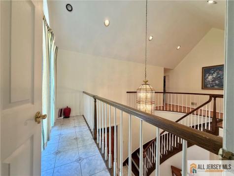 60 Evergreen Lane Watchung NJ 07069