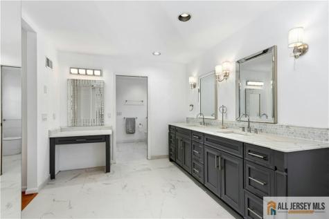60 Evergreen Lane Watchung NJ 07069