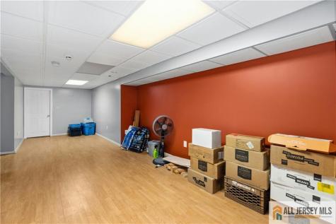 60 Evergreen Lane Watchung NJ 07069