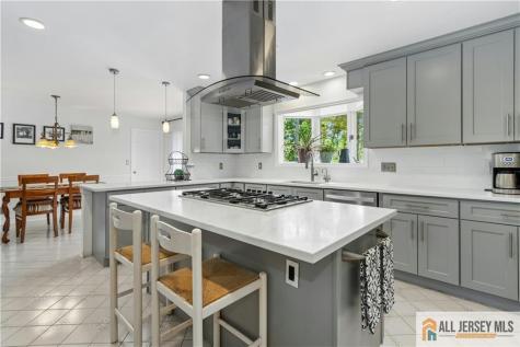 60 Evergreen Lane Watchung NJ 07069