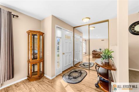 376 Stirling Drive Monroe NJ 08831