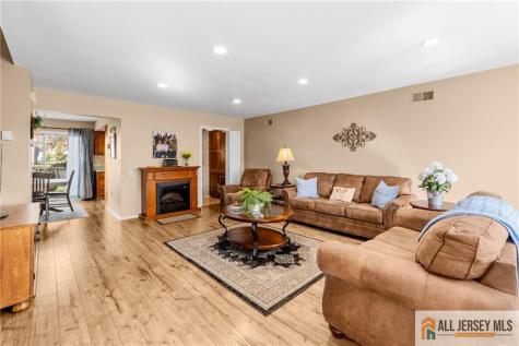 376 Stirling Drive Monroe NJ 08831