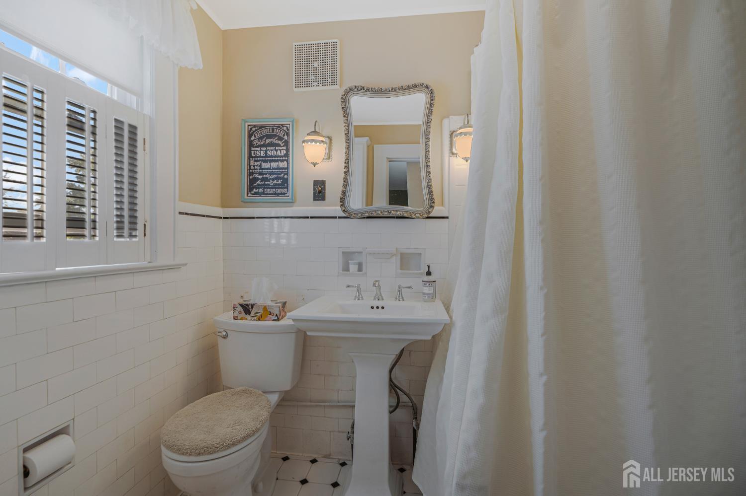 206 Walnut Street Middlesex NJ 08846