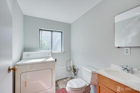 26 Farrell Avenue Colonia NJ 07067