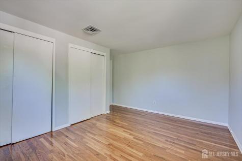 26 Farrell Avenue Colonia NJ 07067
