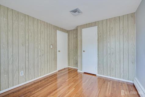 26 Farrell Avenue Colonia NJ 07067