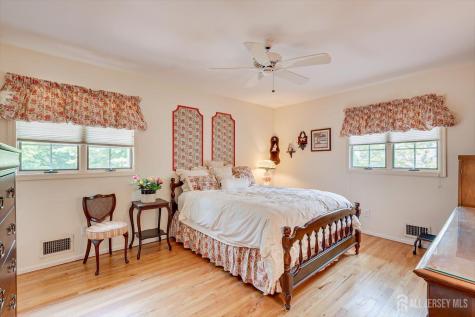 560 Wakefield Drive Metuchen NJ 08840