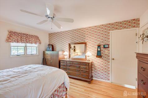 560 Wakefield Drive Metuchen NJ 08840