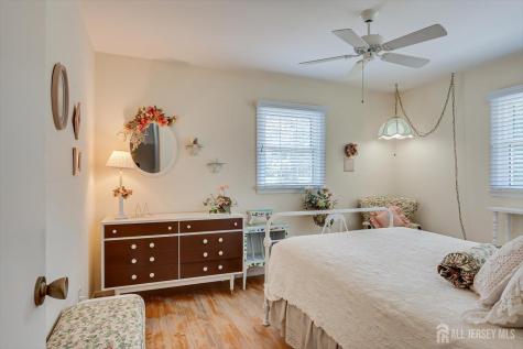 560 Wakefield Drive Metuchen NJ 08840