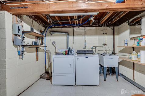 560 Wakefield Drive Metuchen NJ 08840