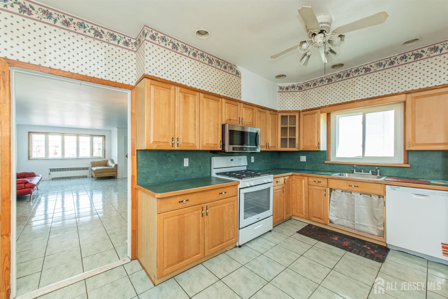 136 W 56th Street Bayonne NJ 07002