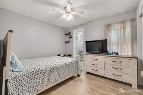 12 Pierrepont Avenue Middlesex NJ 08846
