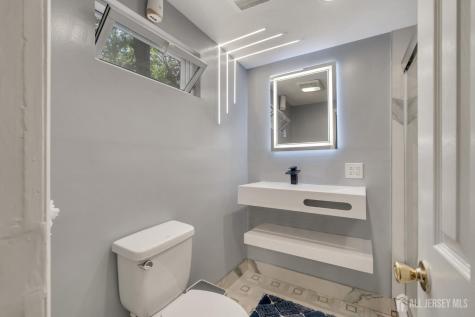 12 Pierrepont Avenue Middlesex NJ 08846