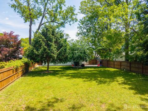 12 Pierrepont Avenue Middlesex NJ 08846