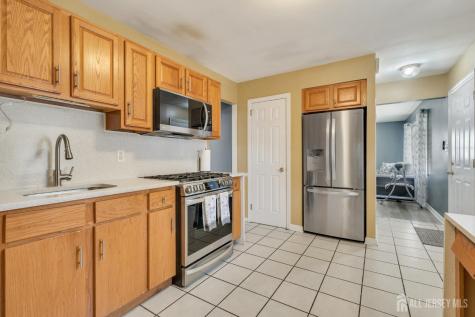 12 Pierrepont Avenue Middlesex NJ 08846