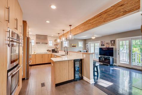 62 Myrtle Avenue Metuchen NJ 08840