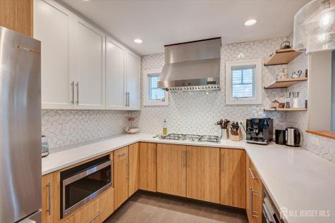 62 Myrtle Avenue Metuchen NJ 08840