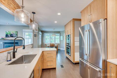 62 Myrtle Avenue Metuchen NJ 08840