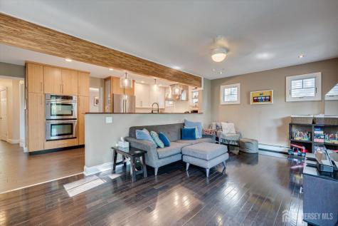 62 Myrtle Avenue Metuchen NJ 08840