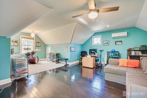 62 Myrtle Avenue Metuchen NJ 08840