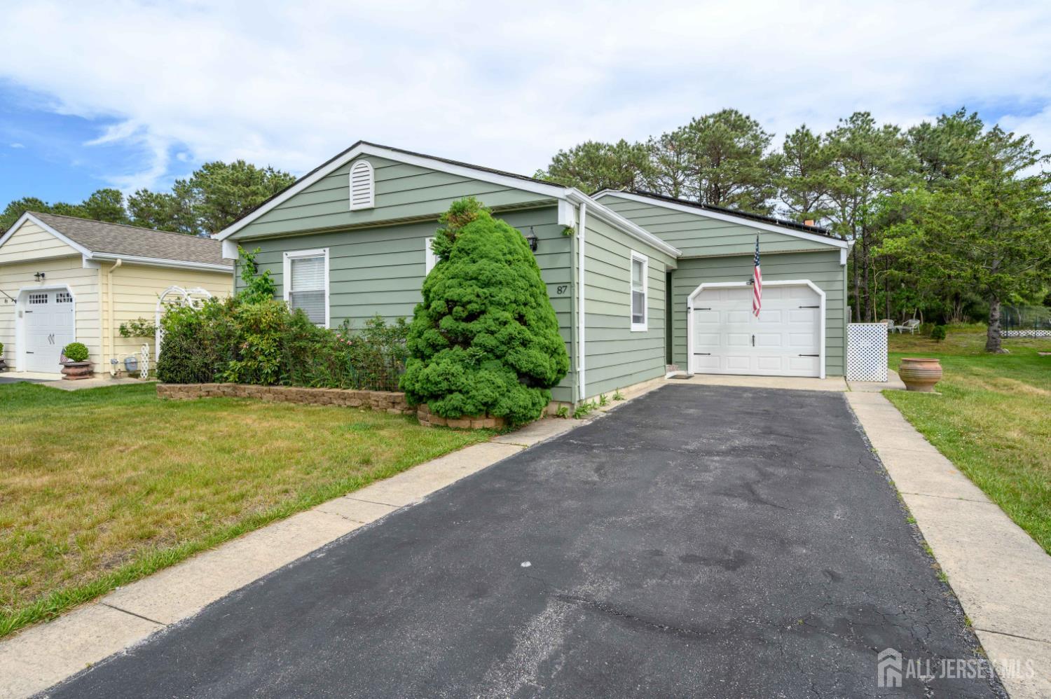 87 Chesterfield Lane Toms River NJ 08757