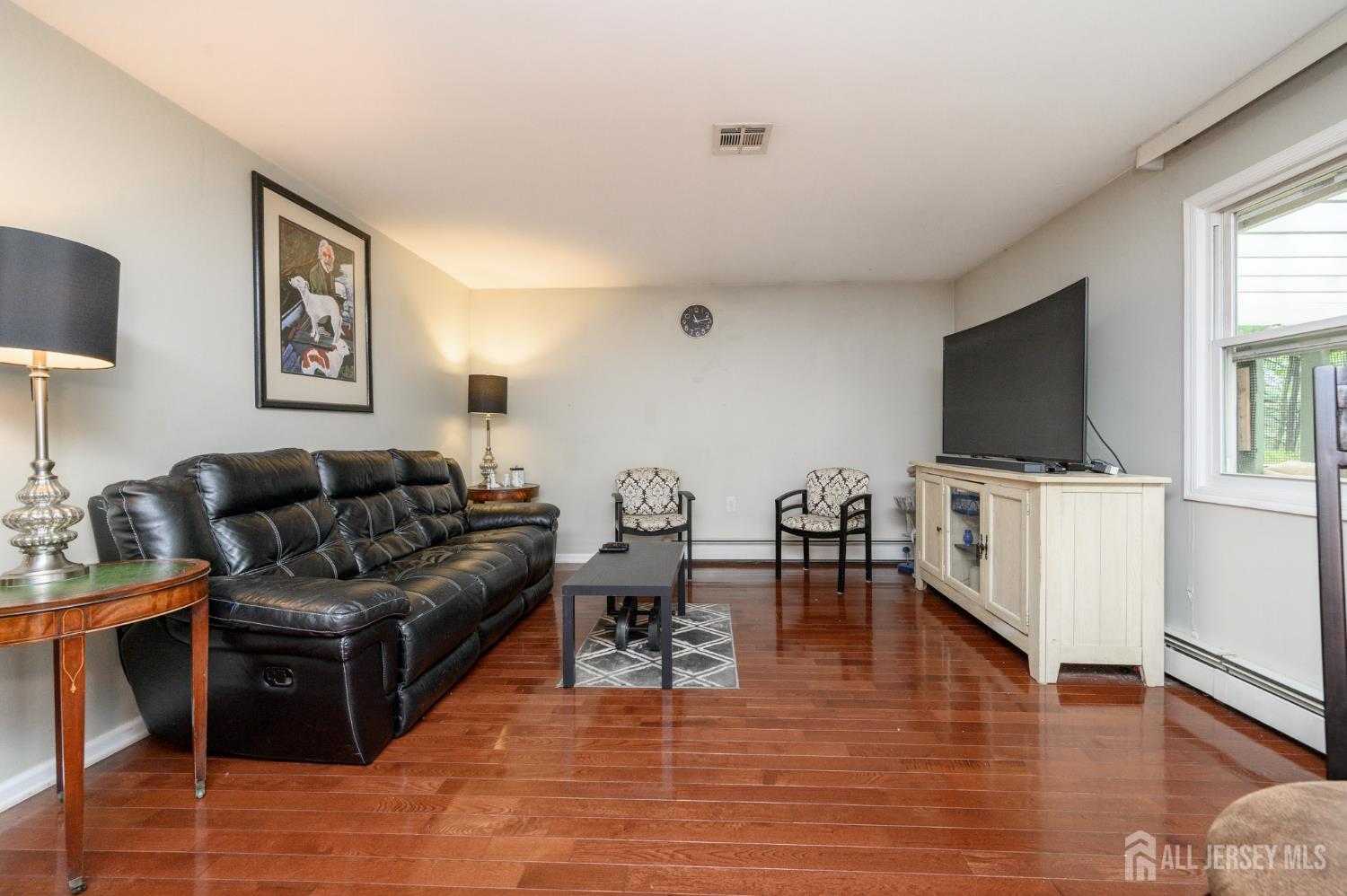 87 Chesterfield Lane Toms River NJ 08757