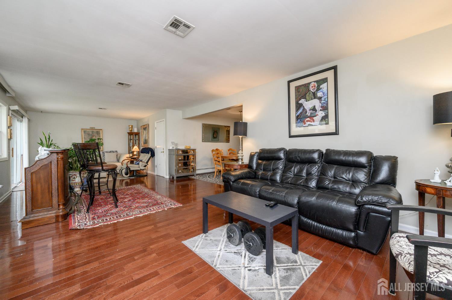 87 Chesterfield Lane Toms River NJ 08757