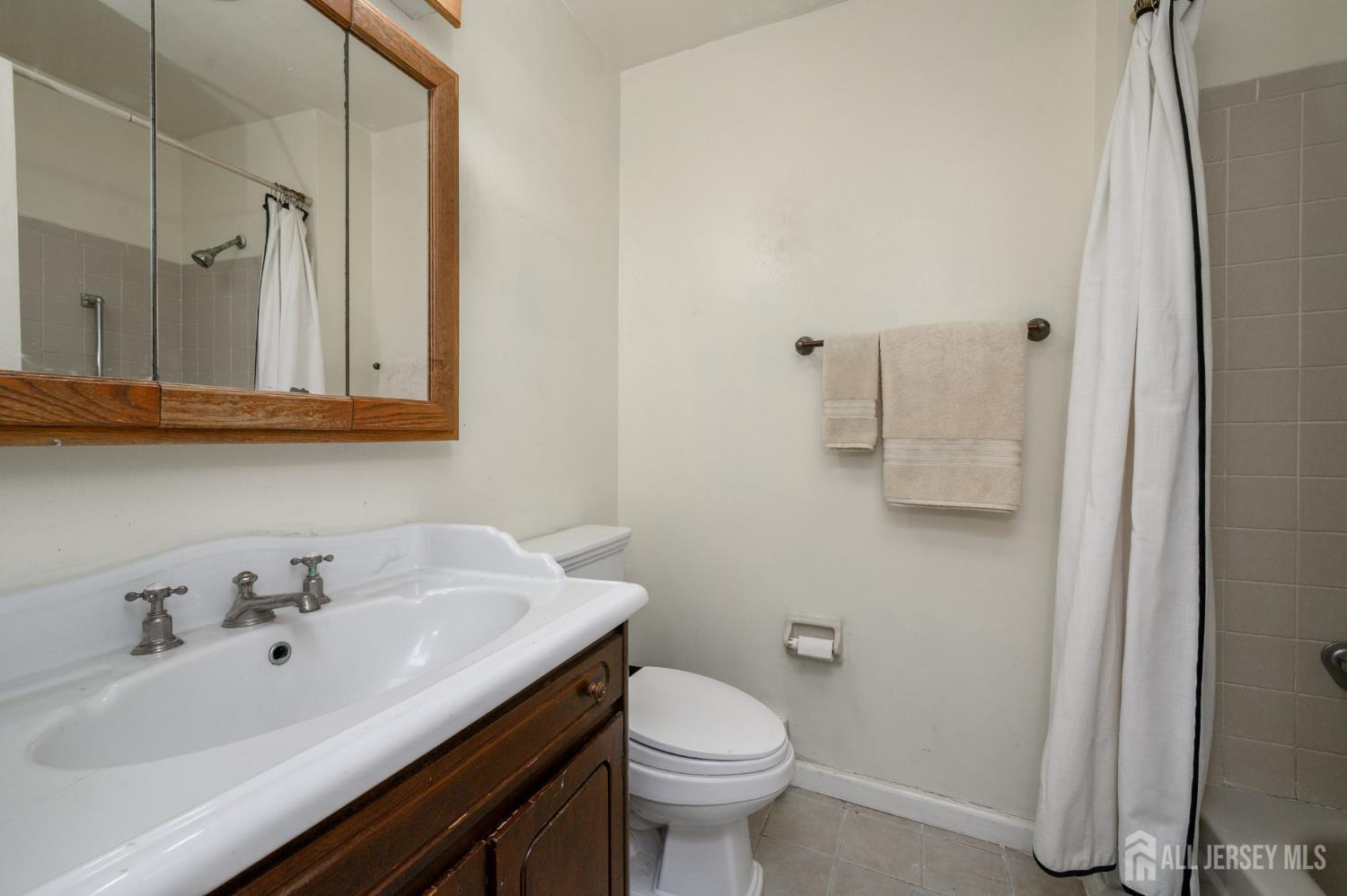 87 Chesterfield Lane Toms River NJ 08757