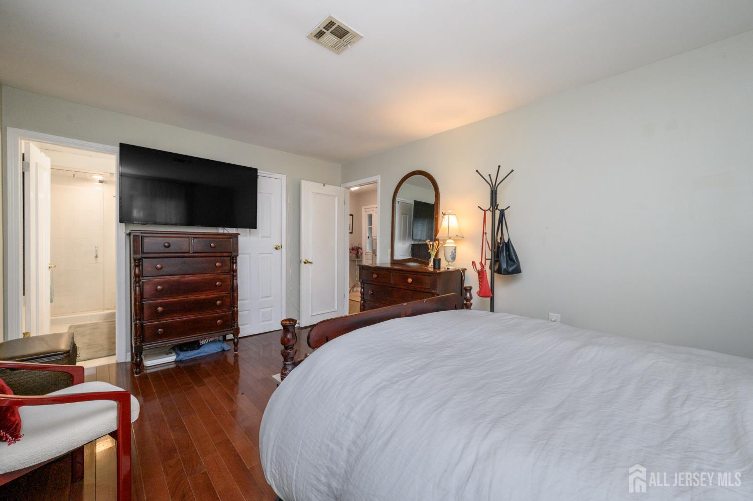 87 Chesterfield Lane Toms River NJ 08757