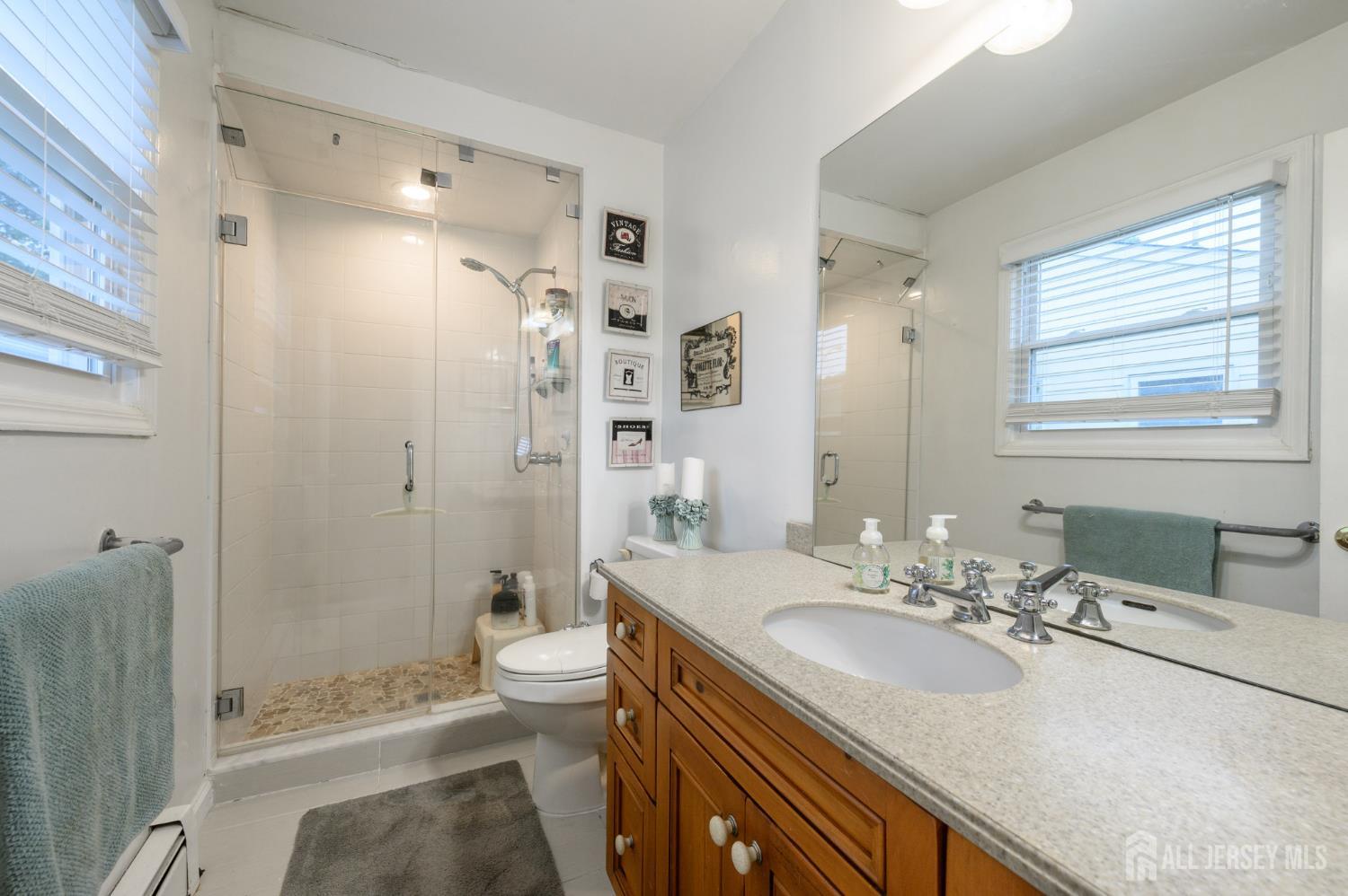 87 Chesterfield Lane Toms River NJ 08757