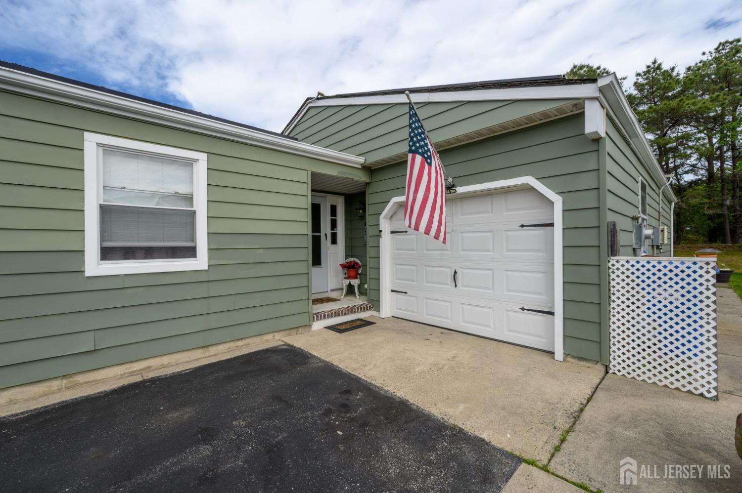 87 Chesterfield Lane Toms River NJ 08757