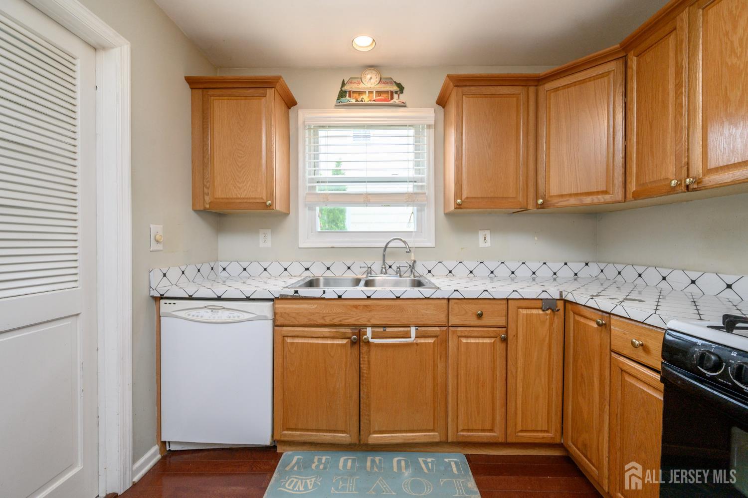 87 Chesterfield Lane Toms River NJ 08757