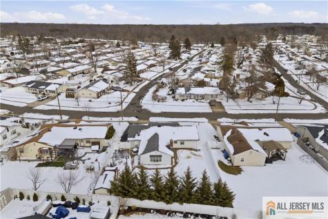 15 Drexel Terrace Monroe NJ 08831