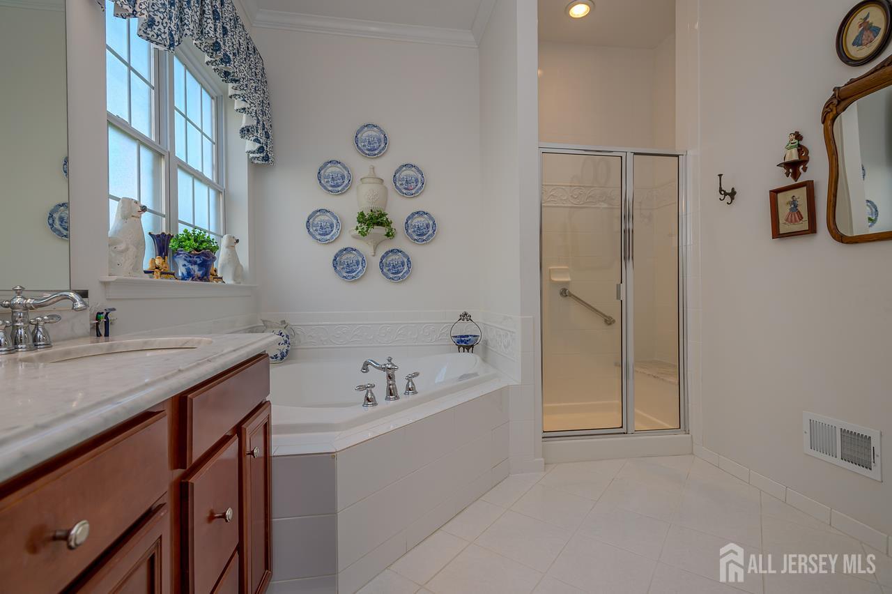 5 Tidewater Place Monroe NJ 08831