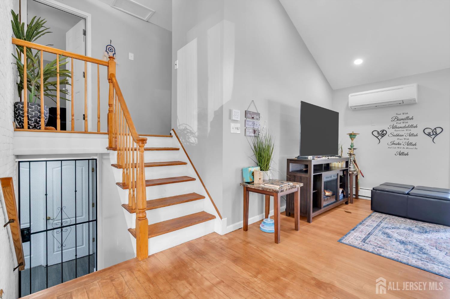 74 Overbrook Drive Colonia NJ 07067