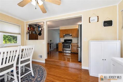 8 Lauretta Drive East Brunswick NJ 08816